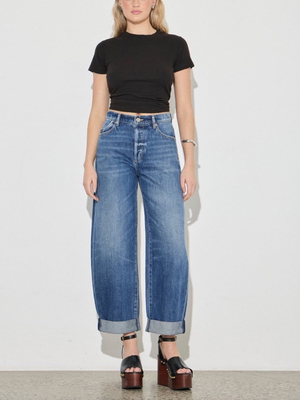 Rolla’s Gigi Barrel Curved Leg Jeans Size 24 Cuffed Wide Leg High Rise